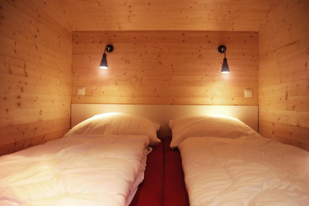 Schwarzes Holzferienhaus Mit Sauna -- L I E B L I N G S P L A T Z -- An Der Ostsee, Bei Wismar, 500m, Alles Inklusive