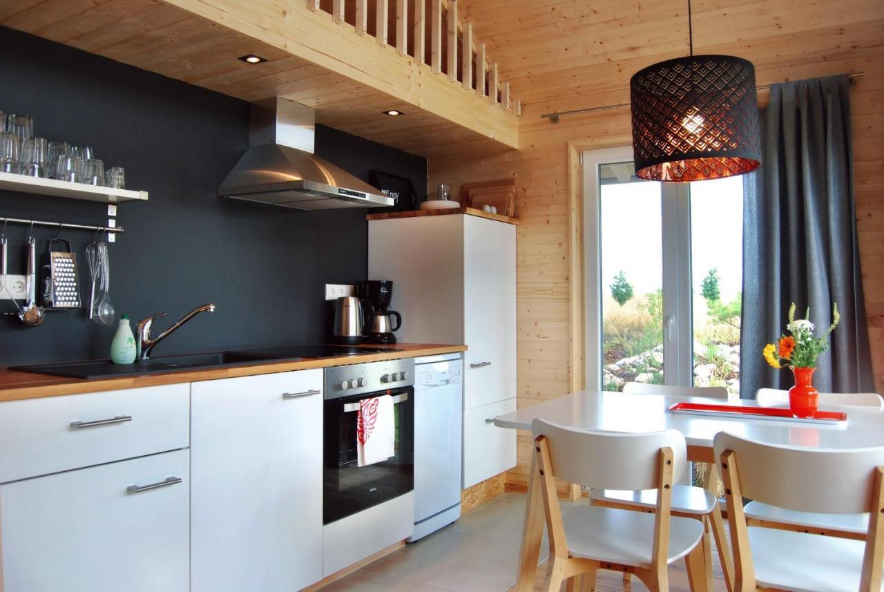 Hébergement de vacances Schwarzes Holzferienhaus Mit Sauna -- L I E B L I N G S P L A T Z -- An Der Ostsee, Bei Wismar, 500m, Alles Inklusive