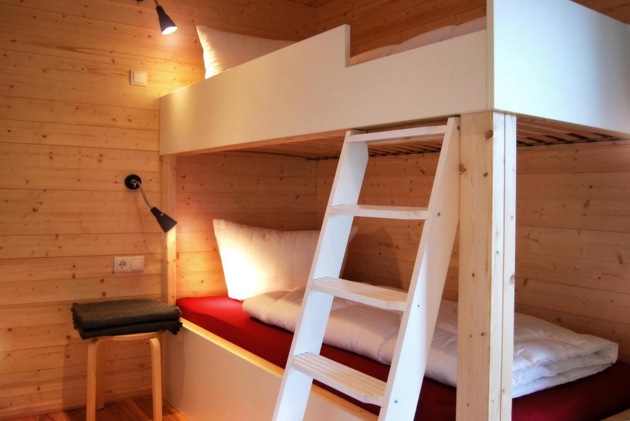 Hébergement de vacances Schwarzes Holzferienhaus Mit Sauna -- L I E B L I N G S P L A T Z -- An Der Ostsee, Bei Wismar, 500m, Alles Inklusive Zierow